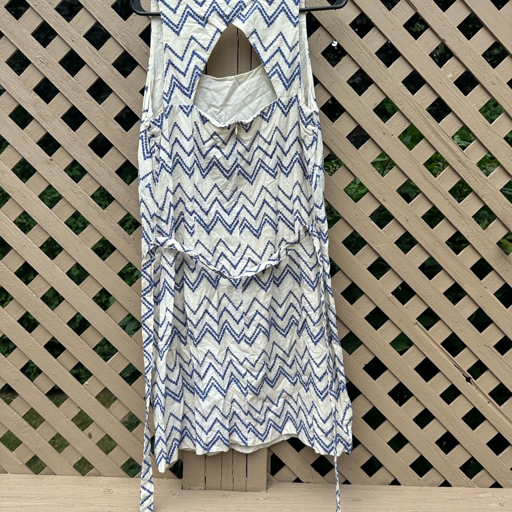 Loft Dress - Picture 7 of 9